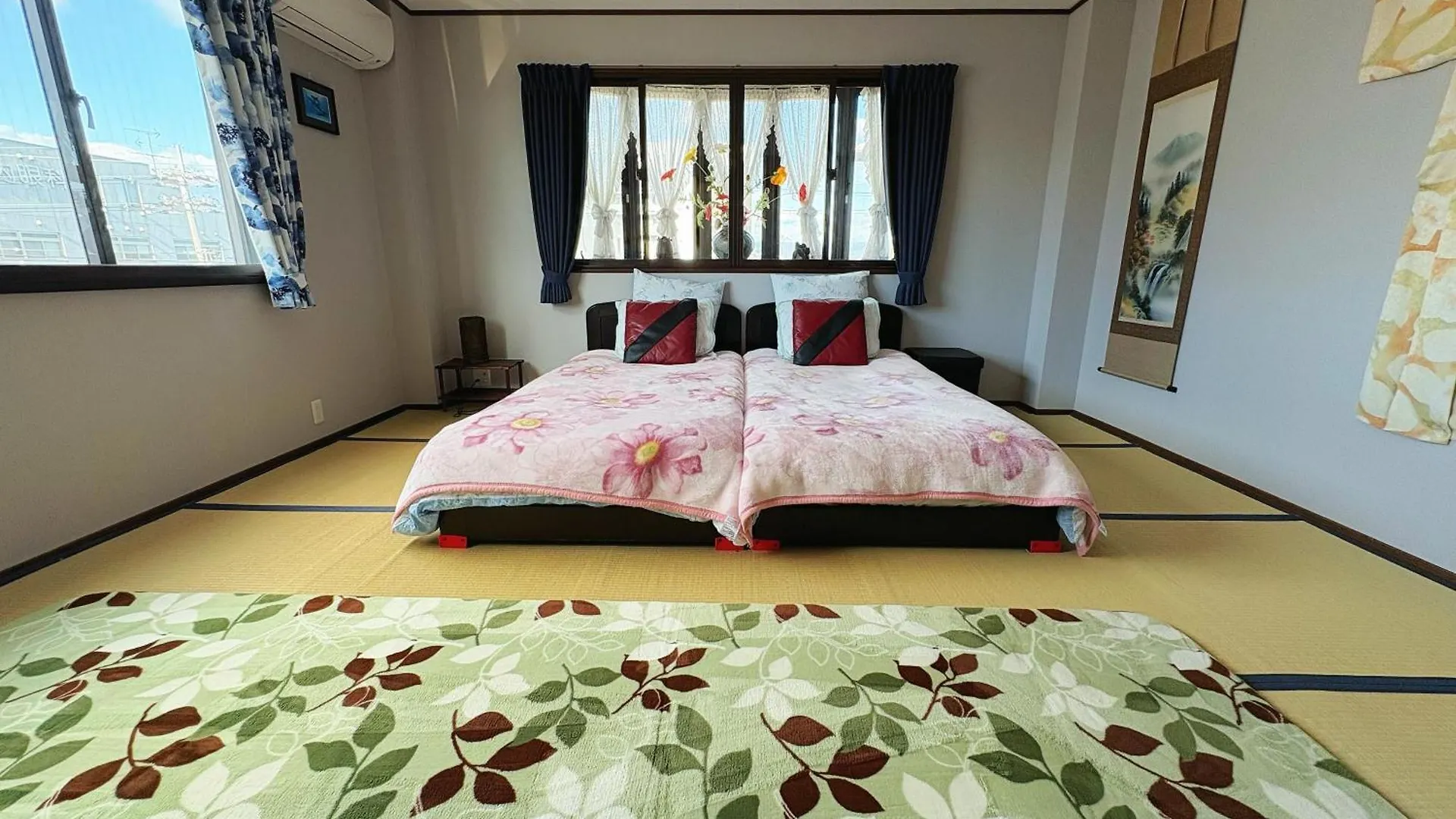 קיוטו Autumn Leaves Villa 402 0*,  יפן